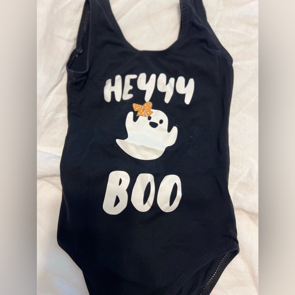 Hey Boo Onesie - Picture 2 of 3